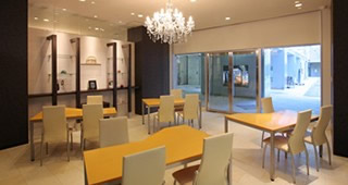 赤坂駅直結のブライダルサロン